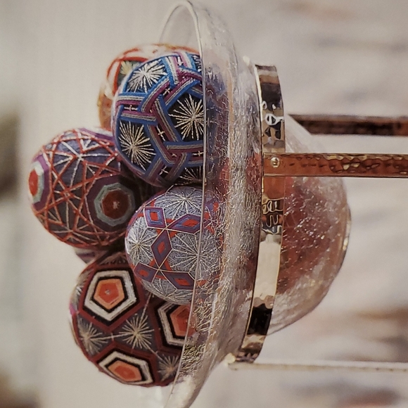 The Temari Book Making Japenese Tread Balls techniques patterns•1999• How to DIY - Picture 12 of 16